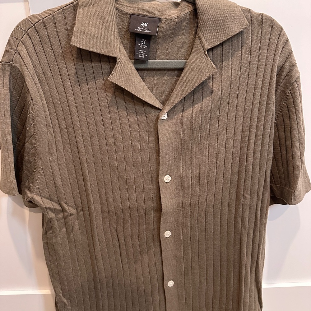 H&M Men's Textured Knit Button-Up Shirt Olive Green, Size S